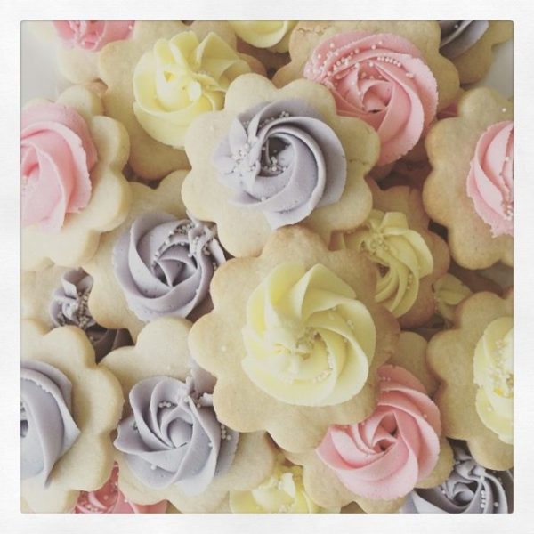 Buttercream Rose Cookies